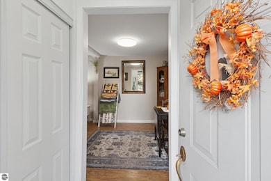 1107 Shoreline Dr, Houghton Lake, MI 48629 - photo 5