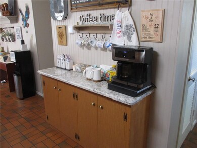 Kitchen/Dining Room 1