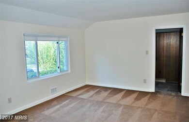 12802 Evanston St, Rockville, MD 20853 - photo 3