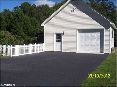Parking Lot/Garage