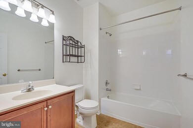 42846 Sykes Terrace, Chantilly, VA 20152 - photo 6