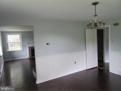 218 Larrimore Ln, Glenside, PA 19038 - photo 7
