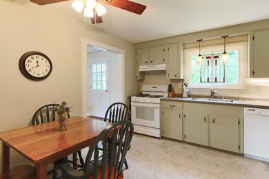 10 Sudbury Dr, Nashua, NH 03062 - photo 7