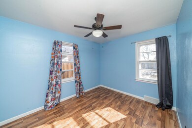 486 Cliff St (4 of 16)