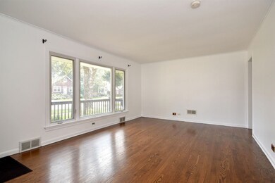 1310 E Walnut Ave, Des Plaines, IL 60016 - photo 5