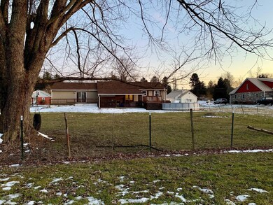 135 Carpenter St, Muncy, PA 17756 - photo 2