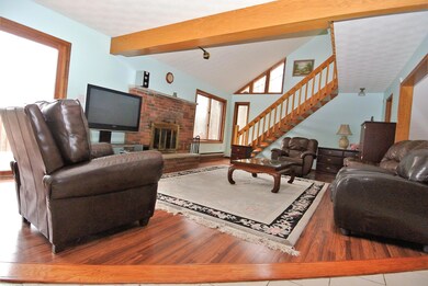 203 Clifton Dr, Bushkill, PA 18324 - photo 4