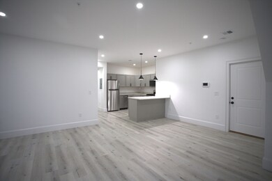 8 Oakhurst St unit 6, Dorchester Center, MA 02124 - photo 2