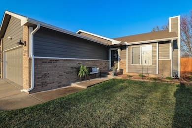 1729 N Wedgewood Ct!