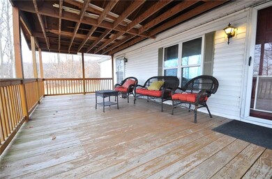 152 Laurel Rd E, Covington Township, PA 18444 - photo 2