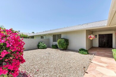 18024 N Desert Glen Dr-large-004-20-Cour