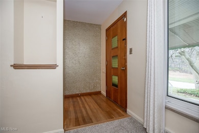 6045 Edgebrook Blvd, Parma Heights, OH 44130 - photo 3