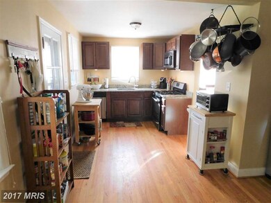 905 Lynvue Rd, Linthicum Heights, MD 21090 - photo 4