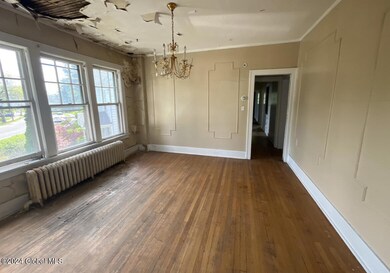 902 Park Ave, Albany, NY 12208 - photo 3