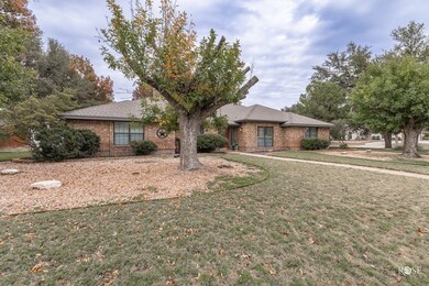 5622 Woodbine Ln, San Angelo, TX 76904 - photo 2