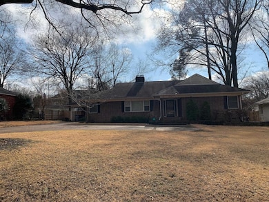 5209 Walnut Grove Rd, Memphis, TN 38117 - photo 2