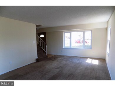 26 Belmont Ln, Willingboro, NJ 08046 - photo 3