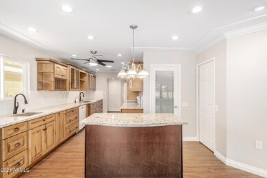 17407 N Lindgren Ave, Sun City, AZ 85373 - photo 5