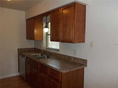 2304 Lincoln Ct, Brandon, FL 33510 - photo 3