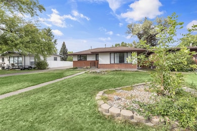 4425 6th Ave S, Great Falls, MT 59405 - photo 2