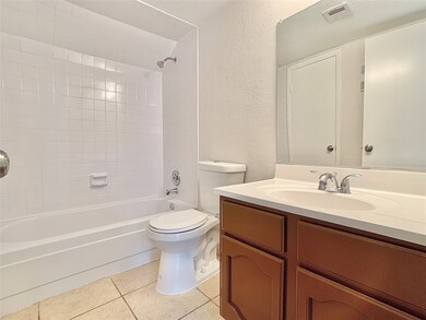 7841 Green Lawn Dr unit 7841, Houston, TX 77088 - photo 4
