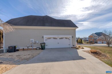 11 Tradewind Cir, Fishersville, VA 22939 - photo 5