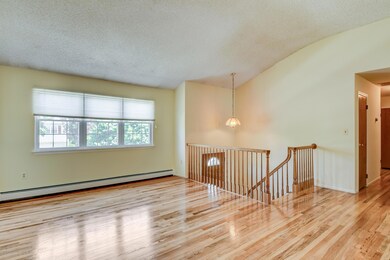 005_Living Room