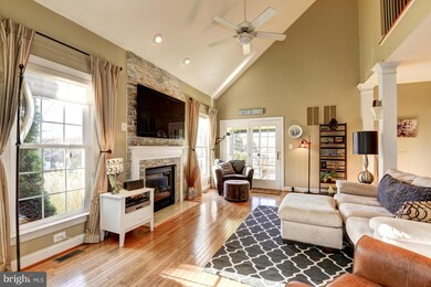 25597 Creek Run Terrace, Chantilly, VA 20152 - photo 6