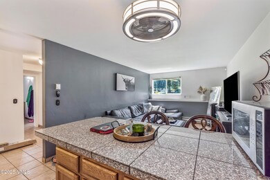831 W Beaver Creek Blvd 22