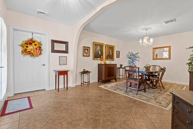 4 Kavanaugh Rd_118