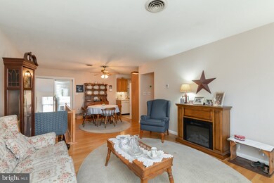 1492 Thies Dr, Pasadena, MD 21122 - photo 6