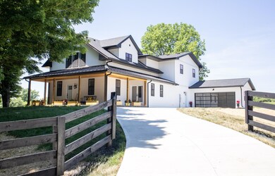 1045 Mundys Landing Rd, Versailles, KY 40383 - photo 2