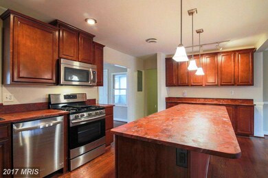 9160 Genevieve Dr, White Plains, MD 20695 - photo 7