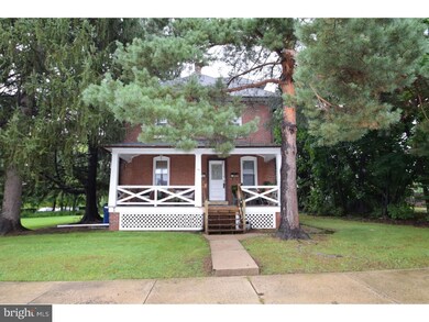 151 E Mount Vernon St, Lansdale, PA 19446 - photo 2