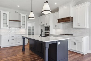 17175 S Heatherwood St, Olathe, KS 66062 - photo 6