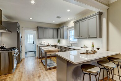 704 E 10th St, Houston, TX 77008 - photo 7