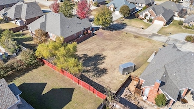 921 Cypress Dr, Ada, OK 74820 - photo 3