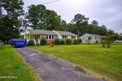 810 Barn St, Jacksonville, NC 28540 - photo 4