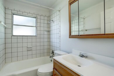 1601 Hewitt Dr, Houston, TX 77018 - photo 6