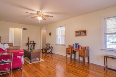 806 West Blvd N Columbia MO-large-007-58
