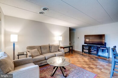 2618 Redcoat Dr unit 187, Alexandria, VA 22303 - photo 4