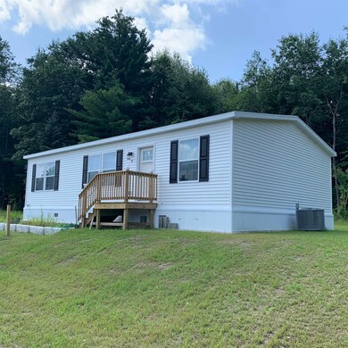 18 Cleo Cir, Rochester, NH 03868 - photo 2