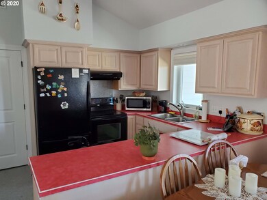 430 Frank Gilliam Dr, Heppner, OR 97836 - photo 5