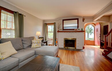 Living Room (3)