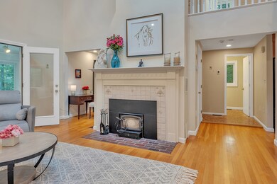 116 Maple St, Sherborn, MA 01770 - photo 5