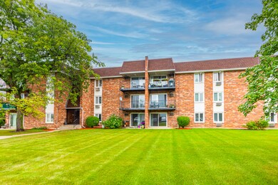 850 S Lorraine Rd unit 1J, Wheaton, IL 60189 - photo 2