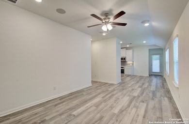 867 Farmhouse Trail, New Braunfels, TX 78130 - photo 6