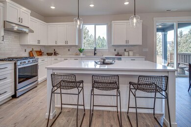 61111 NE Cobalt St, Bend, OR 97701 - photo 4