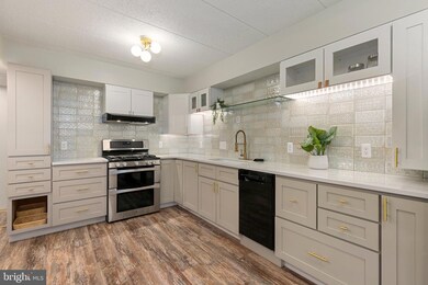 5685 Harpers Farm Rd unit D, Columbia, MD 21044 - photo 5