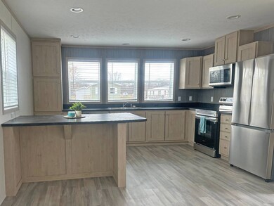 14876 Washington Rd unit 128, West Burlington, IA 52655 - photo 4